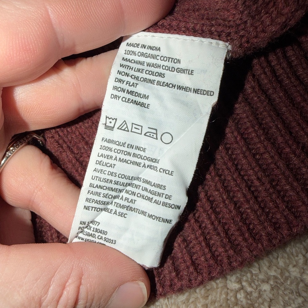 Prana men’s Organic Cotton Hooded Sweater - Burgundy